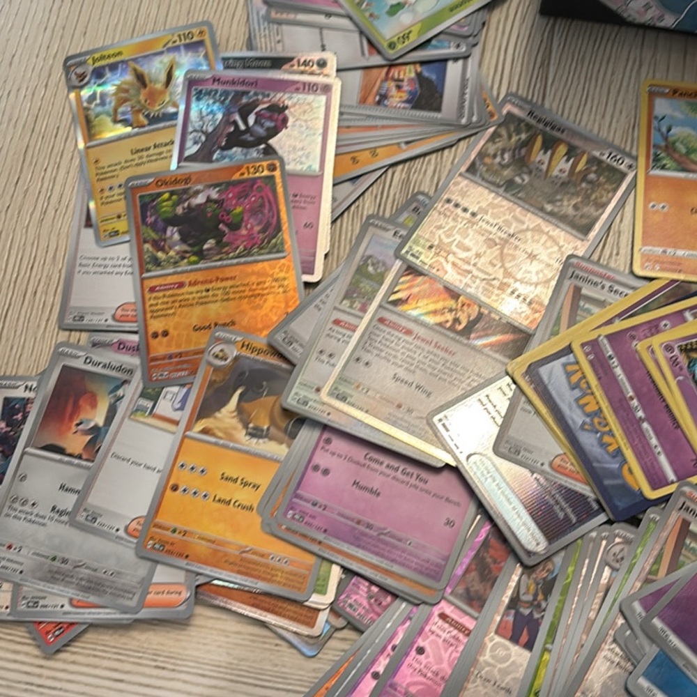 Pokemon Cards Lot of 500+ - Picture 3 of 5